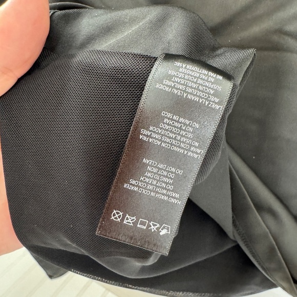 NEW bebe Asymmetrical U Ring Knit Top Small - Picture 6 of 8